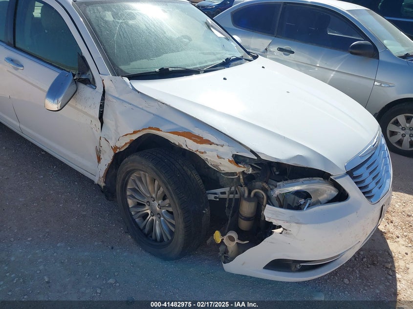 2012 CHRYSLER 200 VIN: 1C3CCBCGXCN205796