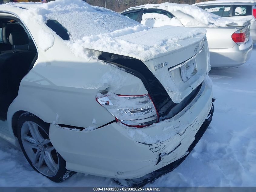 2012 Mercedes-Benz C 300 Luxury 4Matic/Sport 4Matic VIN: WDDGF8BBXCR231259 Lot: 41483258