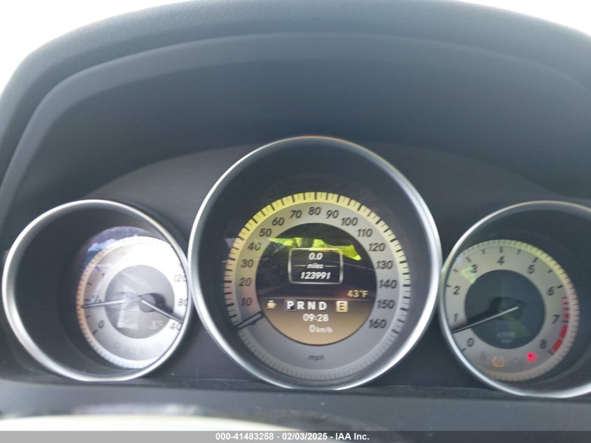 2012 Mercedes-Benz C 300 Luxury 4Matic/Sport 4Matic VIN: WDDGF8BBXCR231259 Lot: 41483258