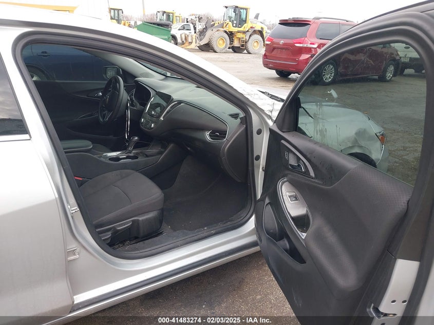 2019 CHEVROLET MALIBU VIN: 1G1ZD5ST5KF172288