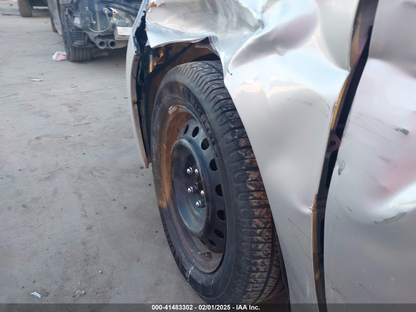 2018 TOYOTA COROLLA LE - 5YFBURHE5JP827470