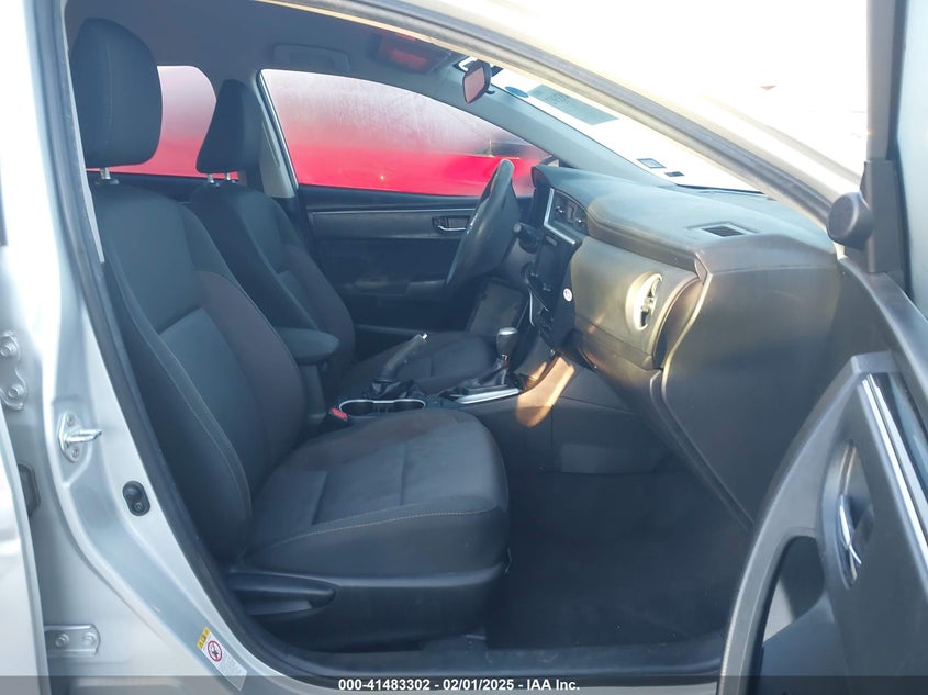 2018 TOYOTA COROLLA LE - 5YFBURHE5JP827470