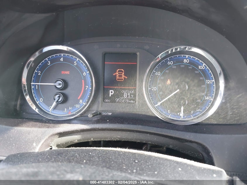 2018 TOYOTA COROLLA LE - 5YFBURHE5JP827470