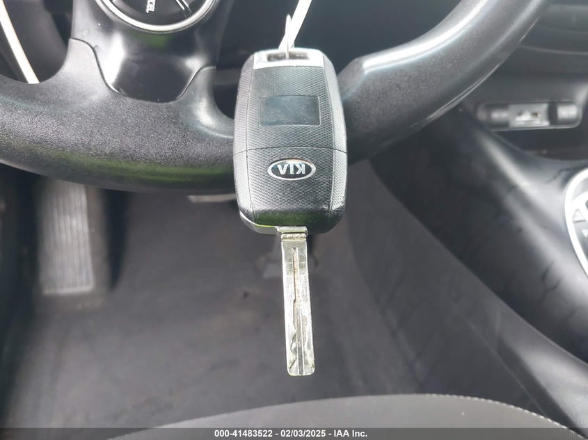 2016 KIA SOUL VIN: KNDJN2A25G7858549