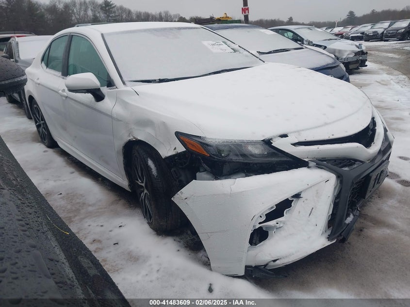 2022 TOYOTA CAMRY  (VIN: 4T1G11AK5NU686288)
