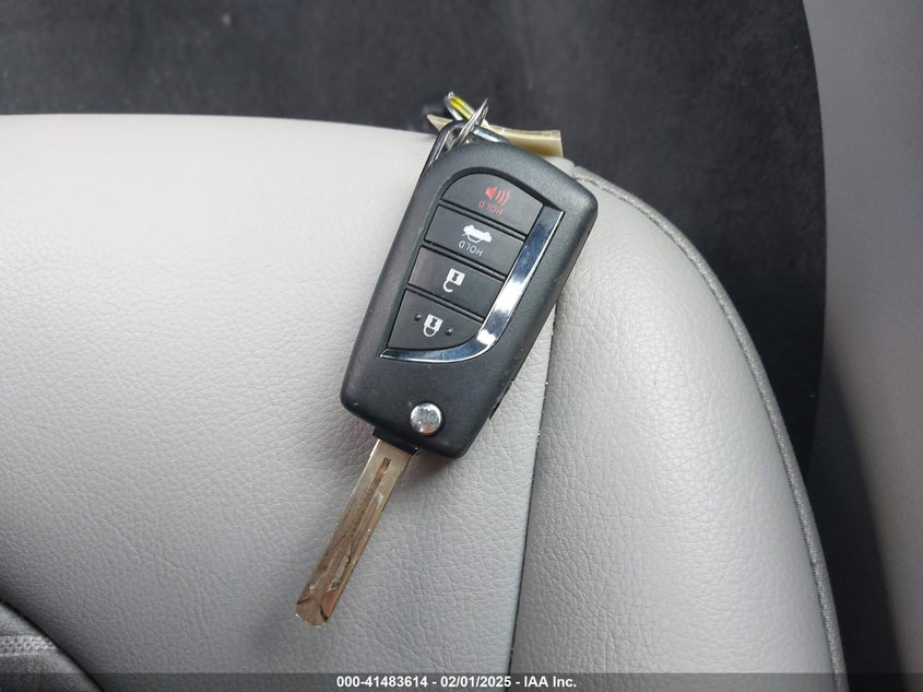 2020 TOYOTA CAMRY VIN: 4T1G11AK1LU956193