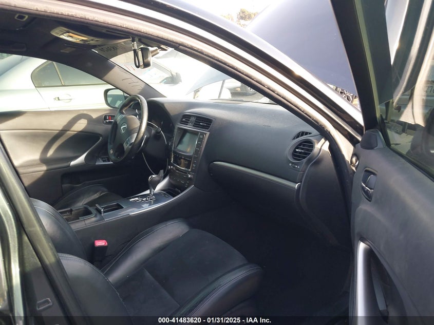 2011 LEXUS IS 350 VIN: JTHBE5C28B5027536