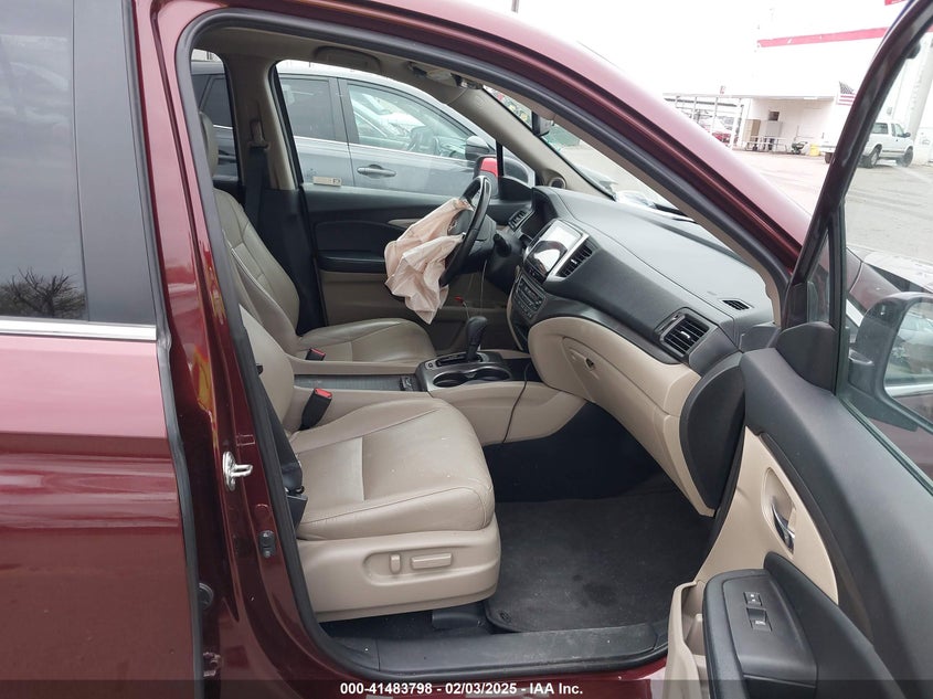 2018 HONDA PILOT VIN: 5FNYF6H52JB039308