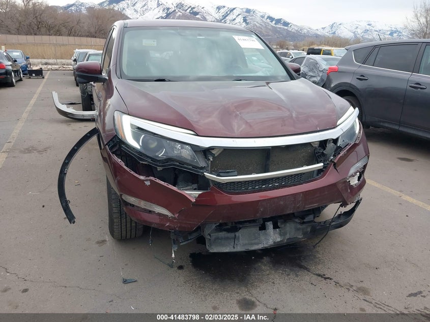 2018 HONDA PILOT VIN: 5FNYF6H52JB039308