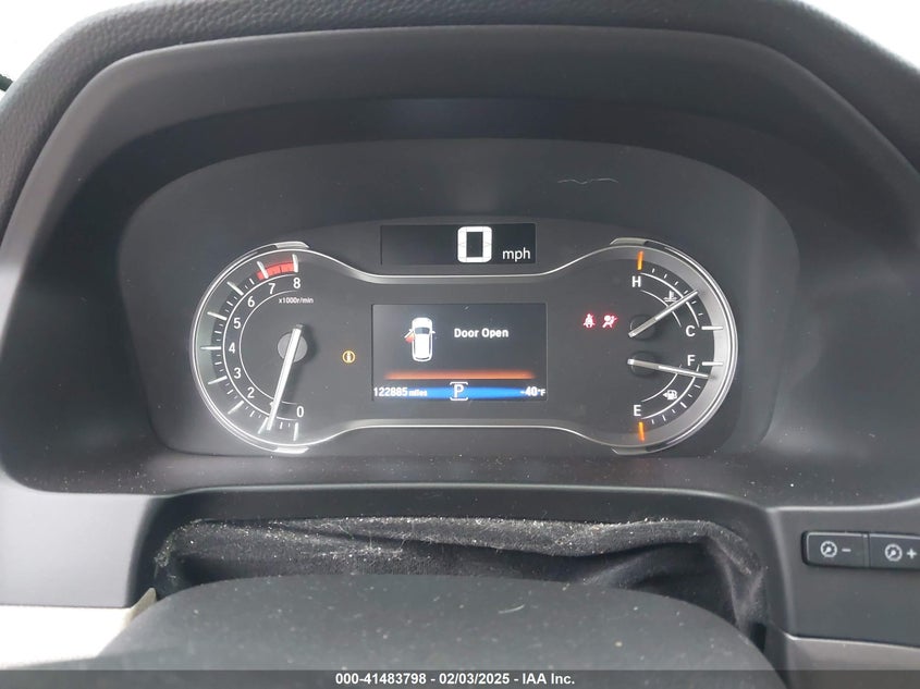 2018 HONDA PILOT VIN: 5FNYF6H52JB039308