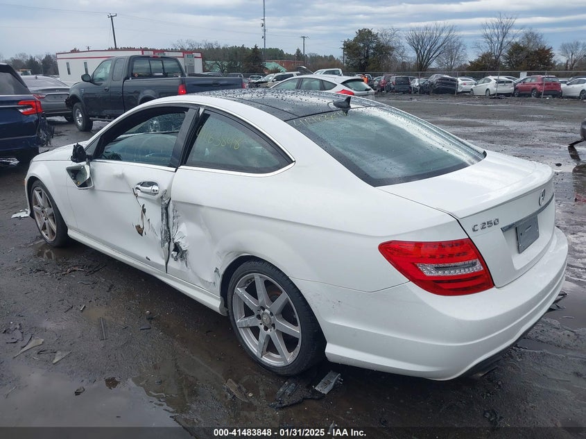 2015 MERCEDES-BENZ C 250 VIN: WDDGJ4HB6FG401261
