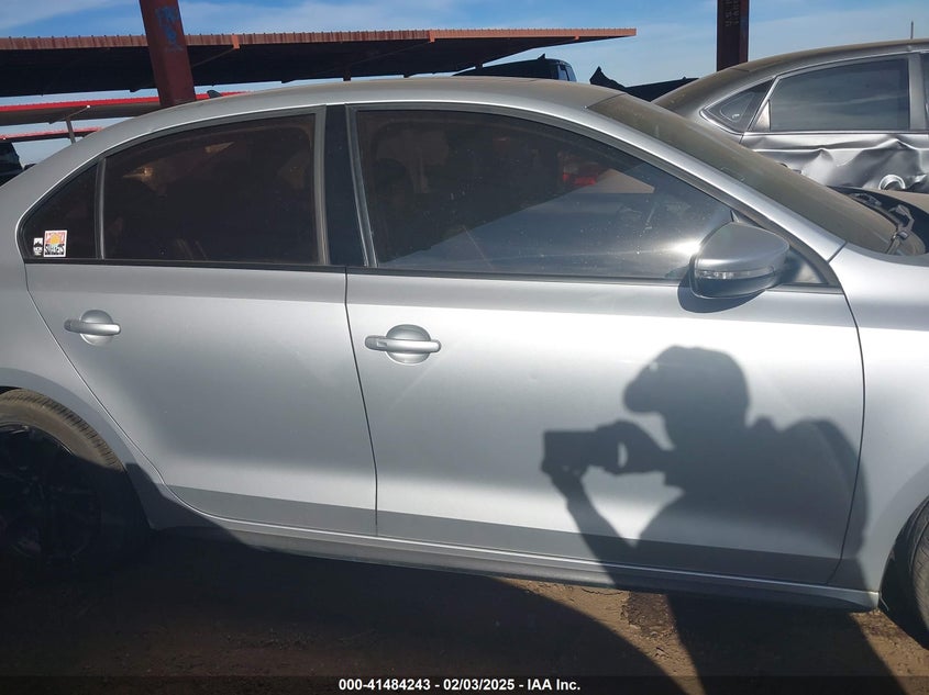 2014 VOLKSWAGEN JETTA VIN: 3VW5S7AJ9EM394826