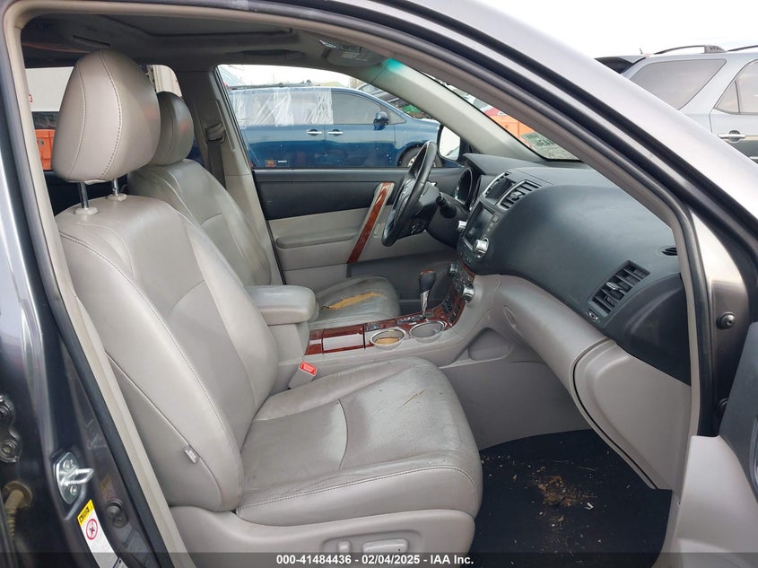 2011 TOYOTA HIGHLANDER VIN: 5TDDK3EH0BS049761