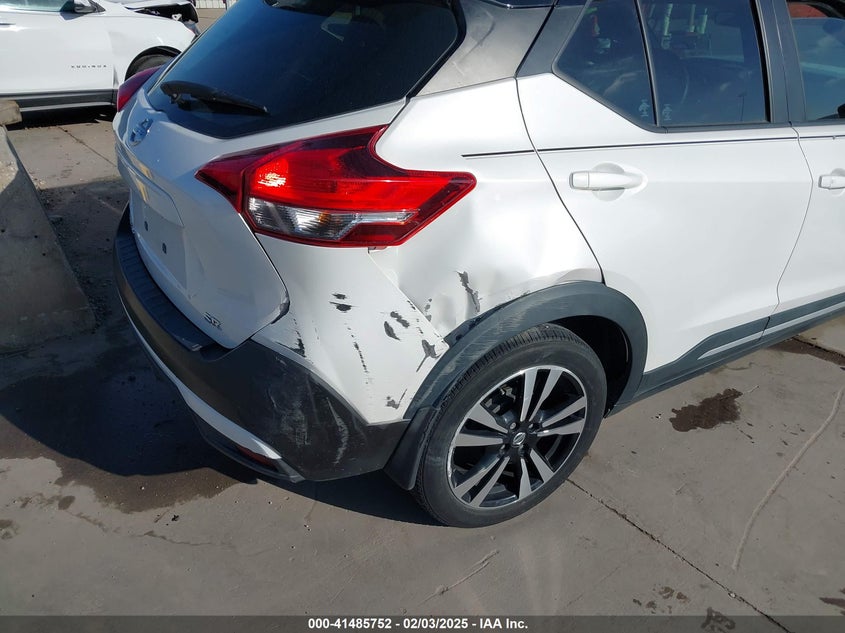 2019 NISSAN KICKS VIN: 3N1CP5CU4KL565977