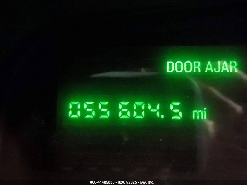 2001 Lincoln Town Car Executive VIN: 1L1FM81W11Y724375 Lot: 41485830