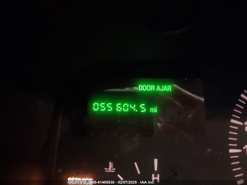 2001 Lincoln Town Car Executive VIN: 1L1FM81W11Y724375 Lot: 41485830