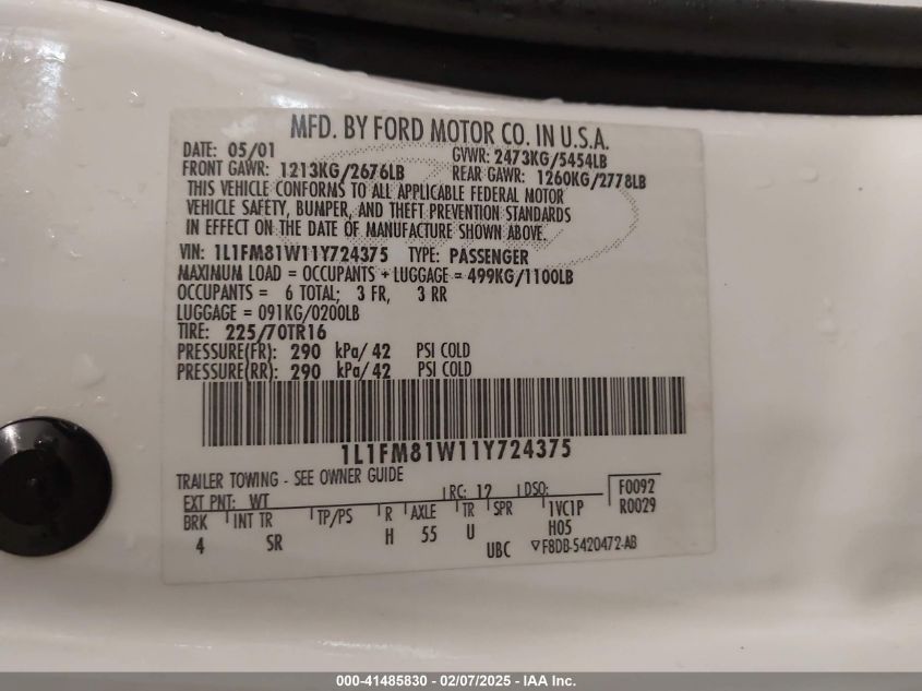 2001 Lincoln Town Car Executive VIN: 1L1FM81W11Y724375 Lot: 41485830