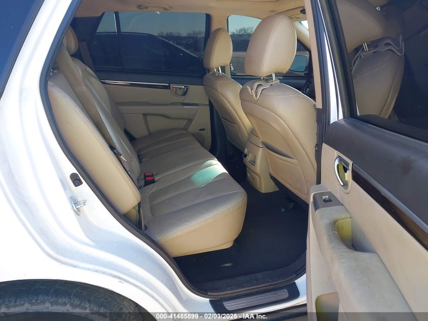 2011 HYUNDAI SANTA FE VIN: 5XYZK4AG3BG050411