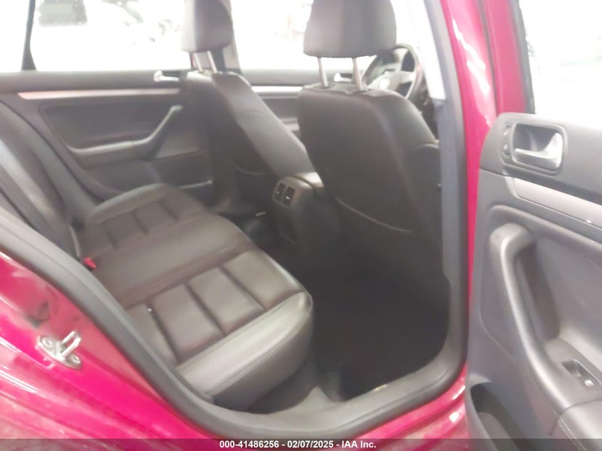 2008 VOLKSWAGEN JETTA VIN: 3VWRJ71K38M137887