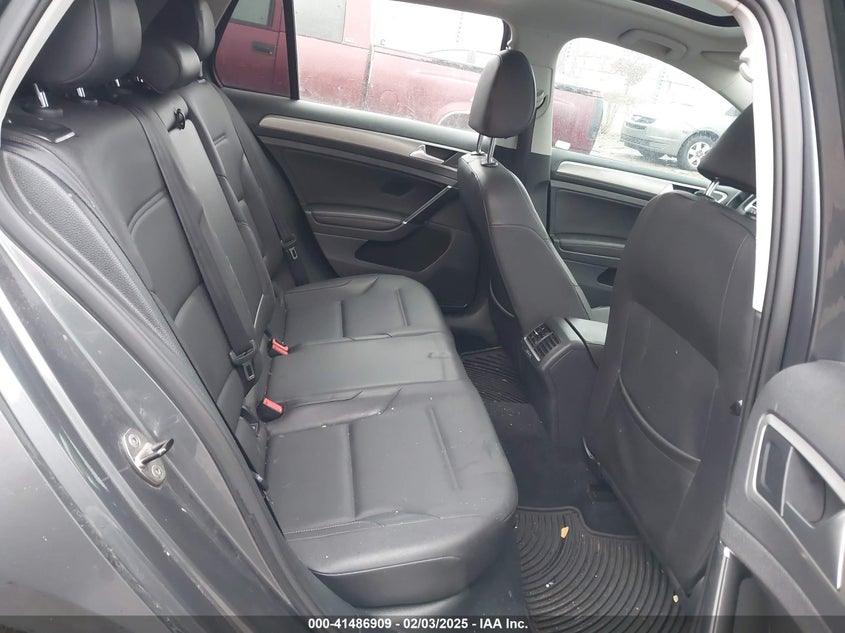 2015 VOLKSWAGEN GOLF TSI S 4-DOOR - 3VW217AU4FM032954