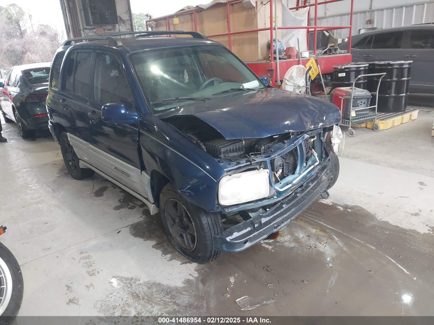2002 CHEVROLET TRACKER auction photo 1