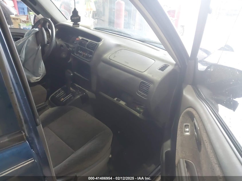 2002 CHEVROLET TRACKER auction photo 5