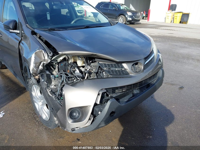2014 TOYOTA RAV4 LE - JTMBFREV4ED082993