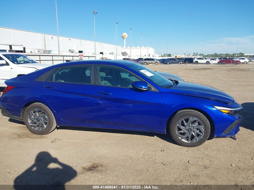 2024 HYUNDAI ELANTRA VIN: KMHLM4DG9RU745976