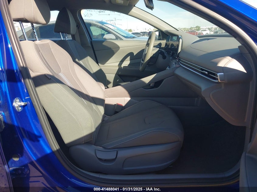 2024 HYUNDAI ELANTRA VIN: KMHLM4DG9RU745976