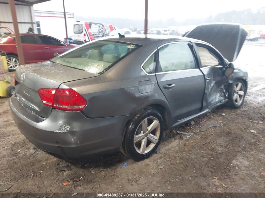2012 VOLKSWAGEN PASSAT VIN: 1VWBH7A38CC053564
