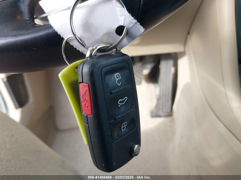 2014 VOLKSWAGEN BEETLE 2.5L - 3VWJP7AT8EM611560