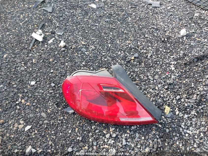 2014 VOLKSWAGEN BEETLE 2.5L - 3VWJP7AT8EM611560