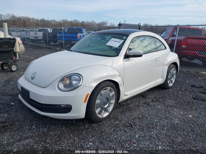 2014 VOLKSWAGEN BEETLE 2.5L - 3VWJP7AT8EM611560