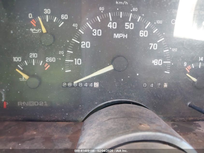 1993 Chevrolet Suburban VIN: 1GNDK26KXPJ607796 Lot: 41489155