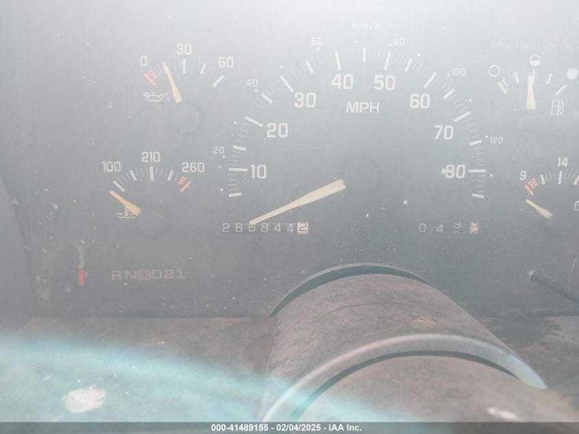 1993 Chevrolet Suburban VIN: 1GNDK26KXPJ607796 Lot: 41489155