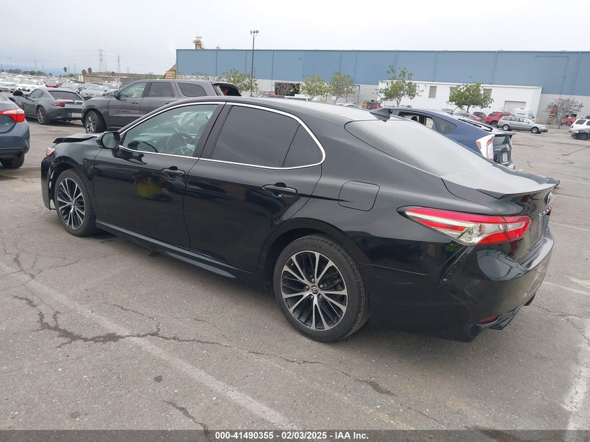 2019 TOYOTA CAMRY VIN: 4T1B11HK8KU192115