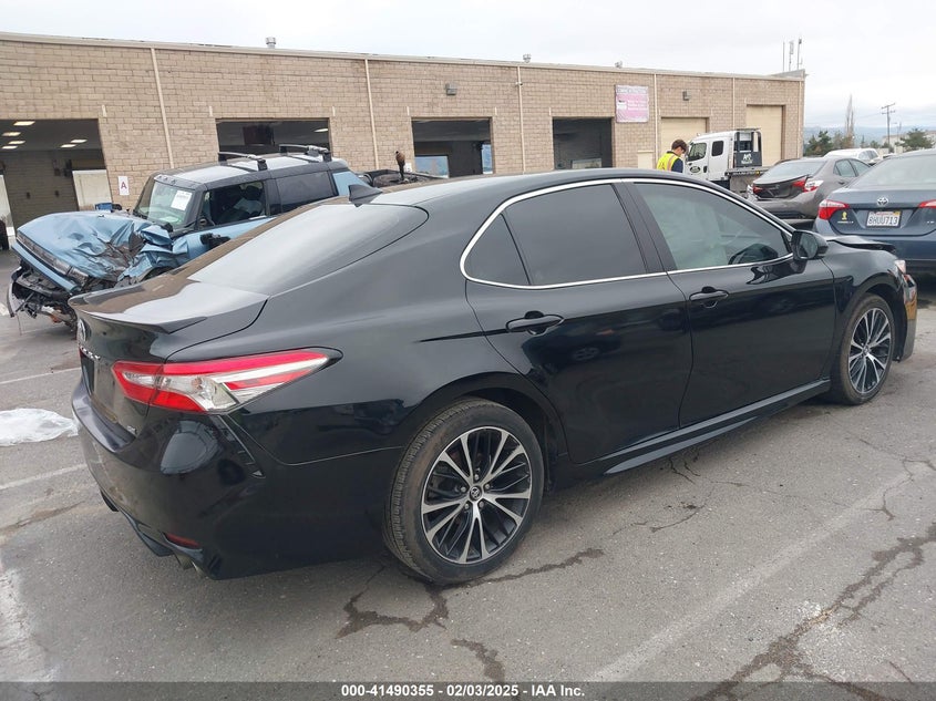 2019 TOYOTA CAMRY VIN: 4T1B11HK8KU192115