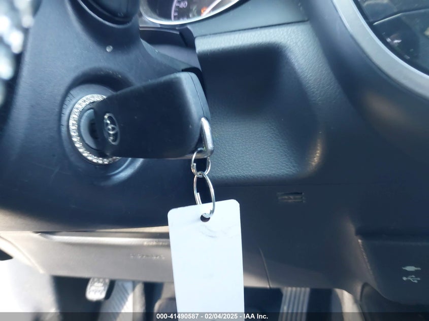 2019 TOYOTA CAMRY VIN: 4T1B11HK8KU691979