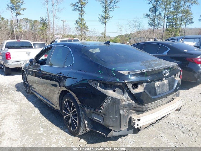 2019 TOYOTA CAMRY VIN: 4T1B11HK8KU691979