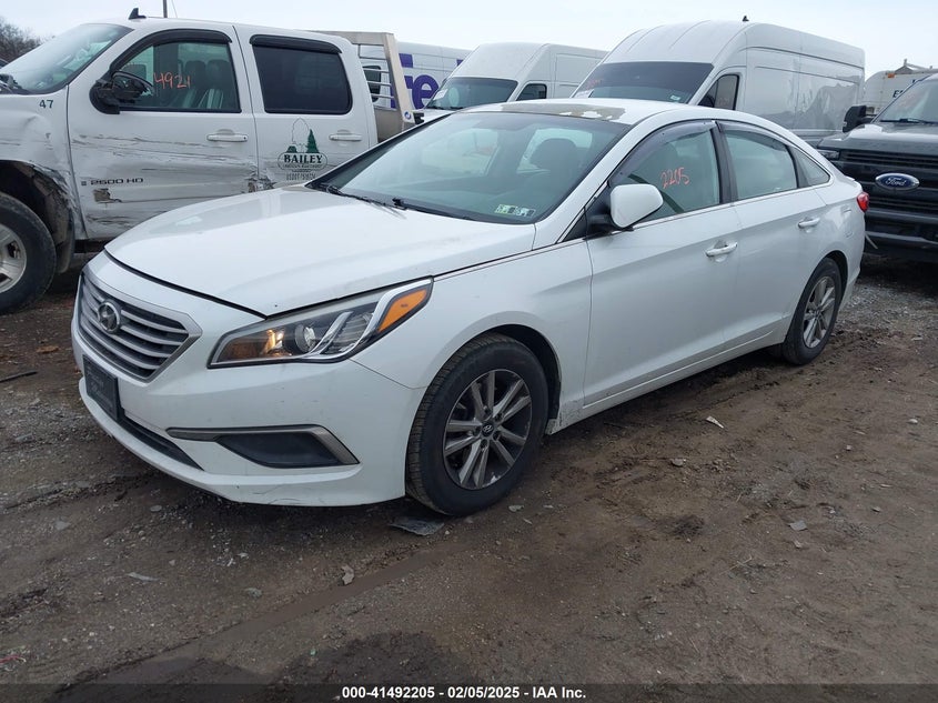 2016 HYUNDAI SONATA VIN: 5NPE24AF9GH373982
