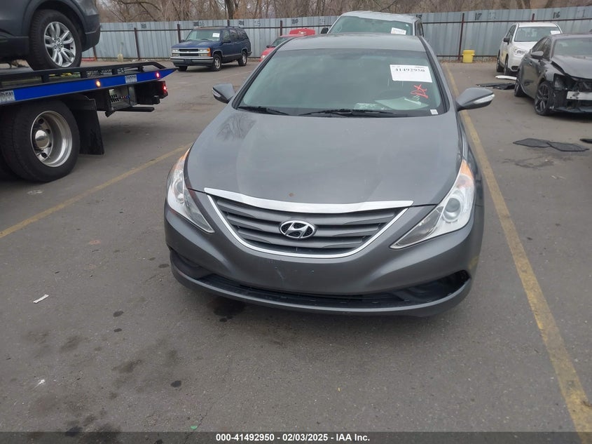 2014 HYUNDAI SONATA VIN: 5NPEB4AC7EH931623