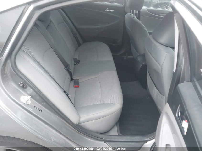 2014 HYUNDAI SONATA VIN: 5NPEB4AC7EH931623