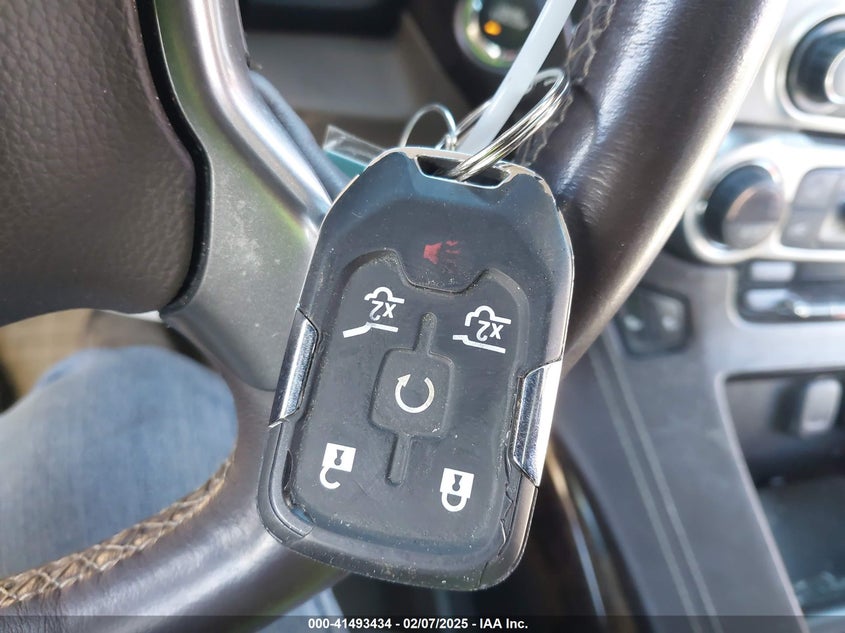 2017 CHEVROLET SUBURBAN LT - 1GNSKHKC8HR121902