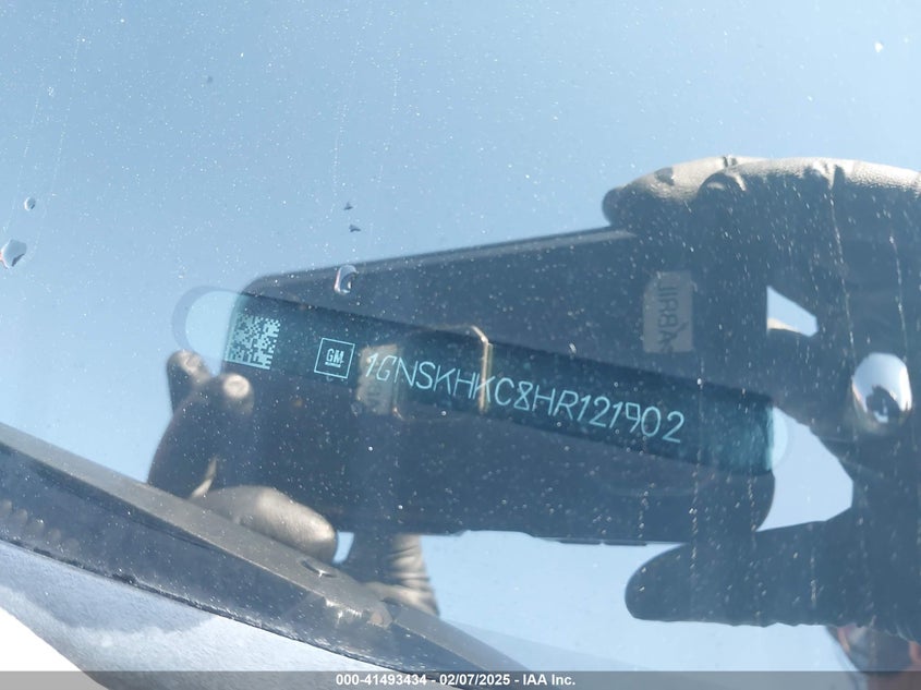 2017 CHEVROLET SUBURBAN LT - 1GNSKHKC8HR121902