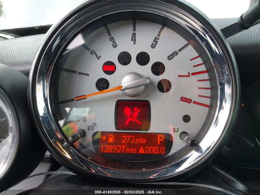 2010 MINI COOPER S VIN: WMWMS3C56ATY08712