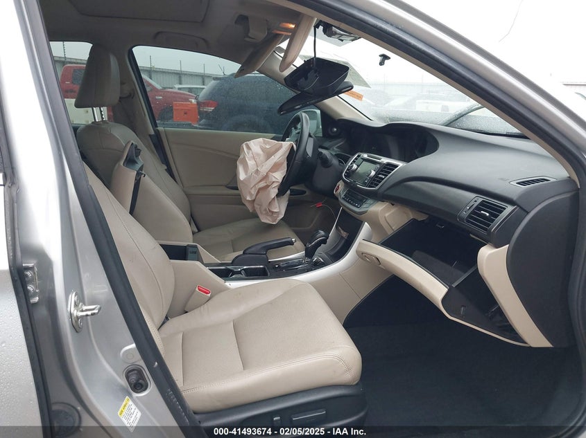 2015 HONDA ACCORD HYBRID VIN: 1HGCR6F58FA005511