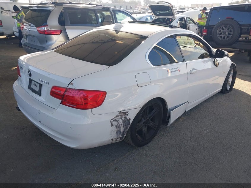 2011 BMW 328 VIN: WBAKE5C5XBE573960
