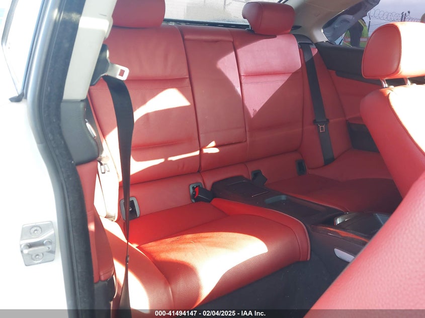 2011 BMW 328 VIN: WBAKE5C5XBE573960