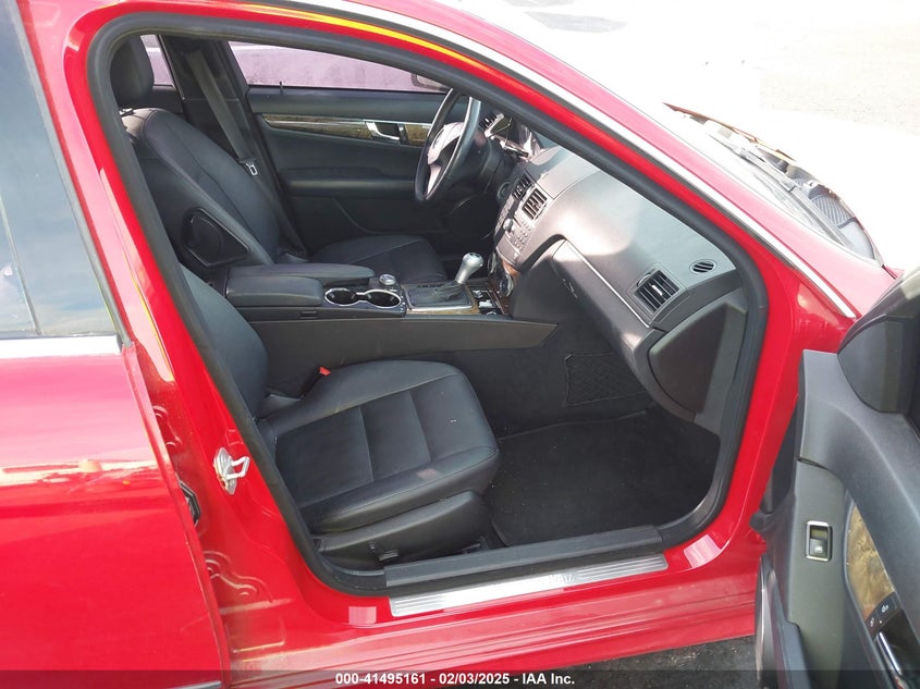 2008 MERCEDES-BENZ C VIN: WDDGF56X98R037463
