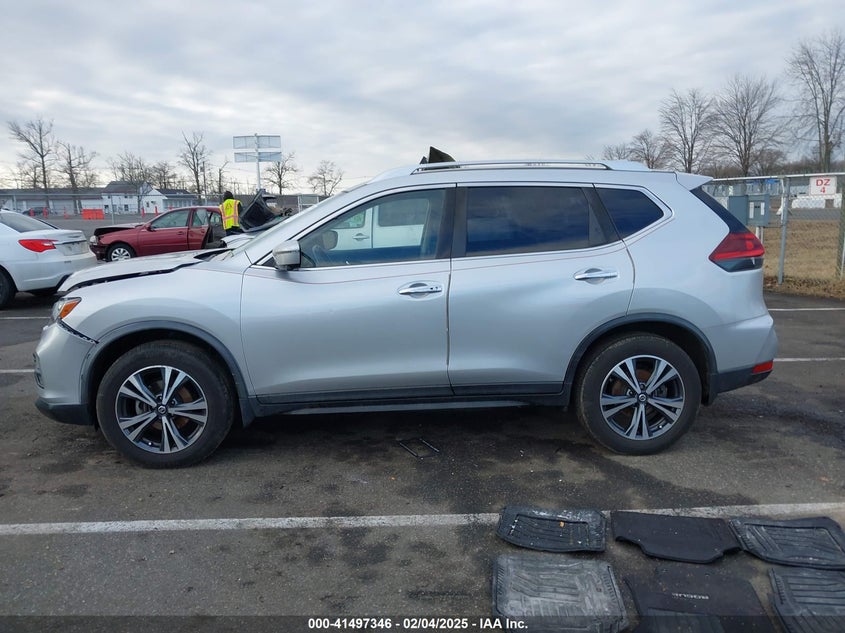 2019 NISSAN ROGUE VIN: JN8AT2MV1KW379852